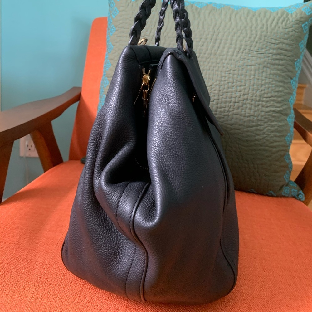 💥SOLD💥Tory Burch Large Half Moon Satchel - Picture 3 of 9